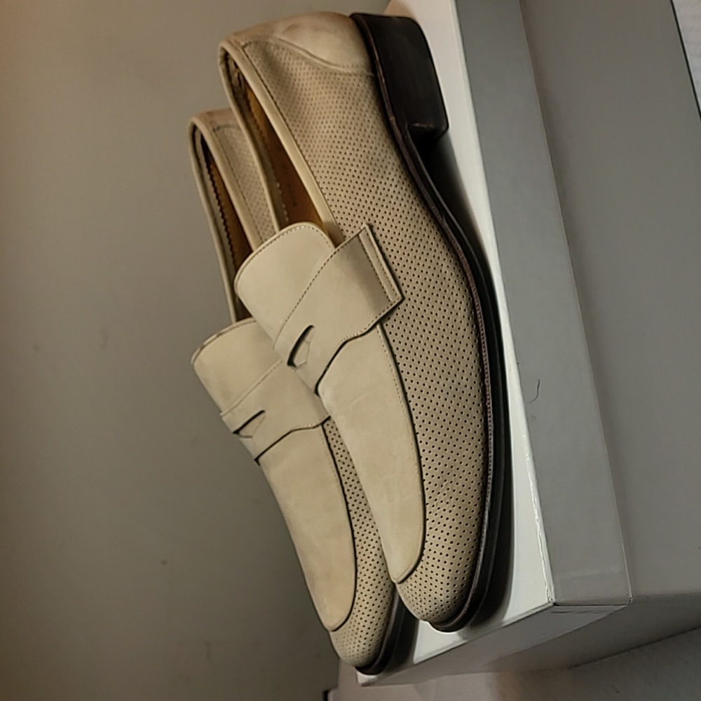 E.T. Wright tan suede penny loafers size 13D (Tu7)